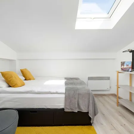 Cosy Studio With Air Conditioning Krakow Mazowiecka 11 By Heyrent Apartment Krakau
