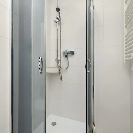 Cosy Studio With Air Conditioning Krakow Mazowiecka 11 By Heyrent Apartment Krakau